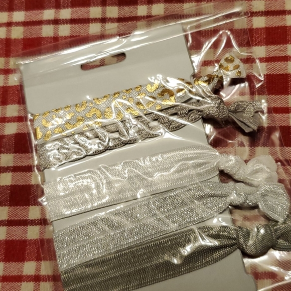 Chic Ruff hats with high openings for ponytails - Picture 9 of 9